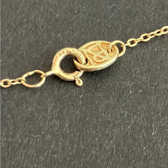 Solid 14k yellow gold heart necklace - Picture 13 of 15